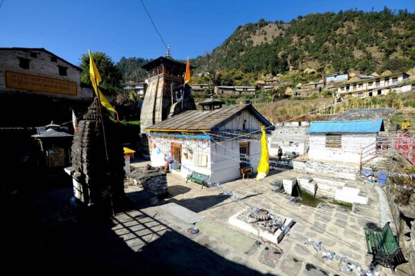 Triyuginarayan-Temple